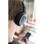 Over-ear wireless headphone